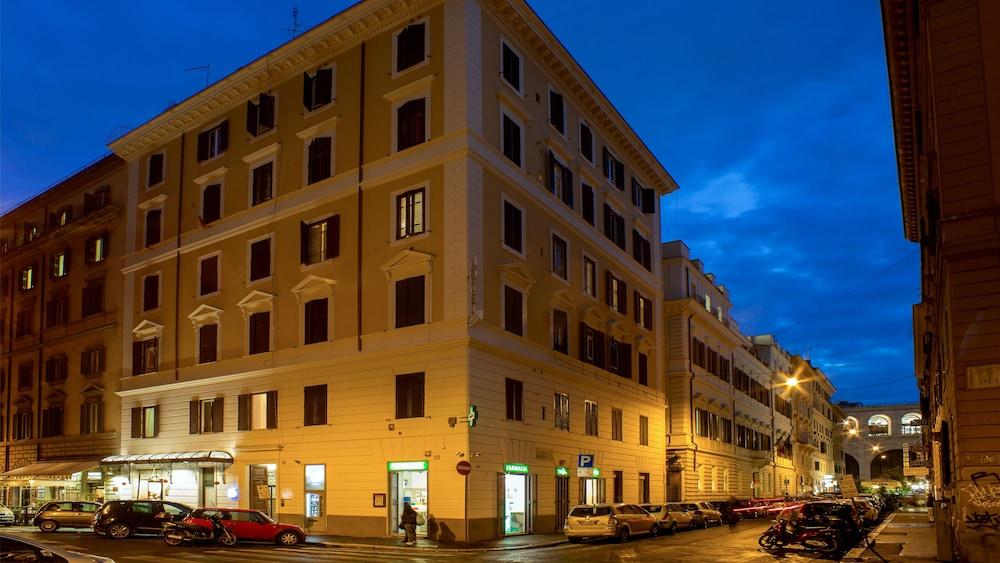 Hotel Assisi Рим Екстериор снимка