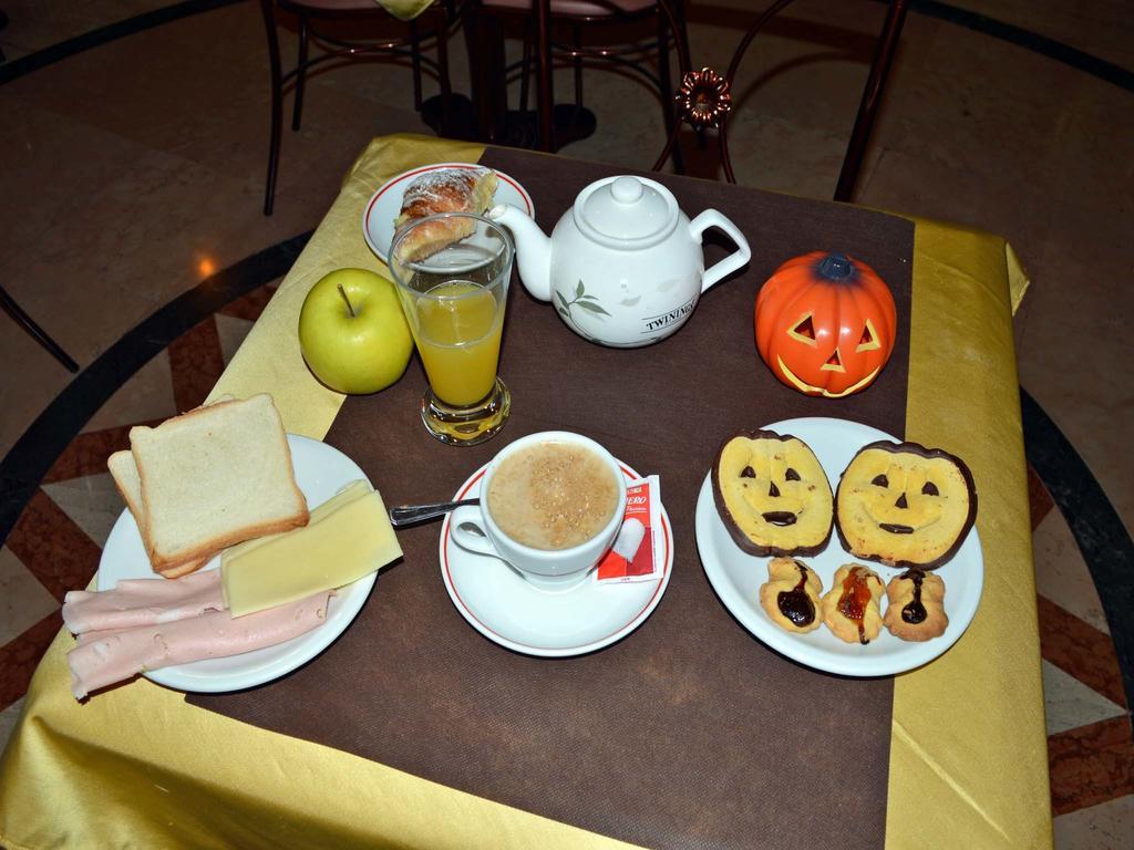 Hotel Assisi Рим Екстериор снимка