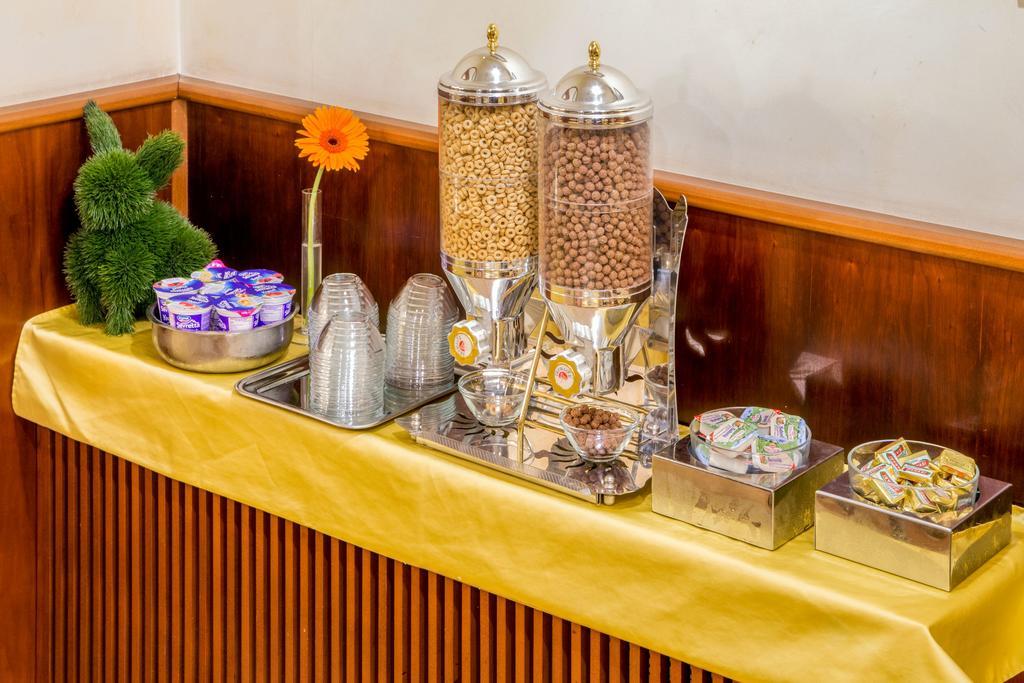 Hotel Assisi Рим Екстериор снимка
