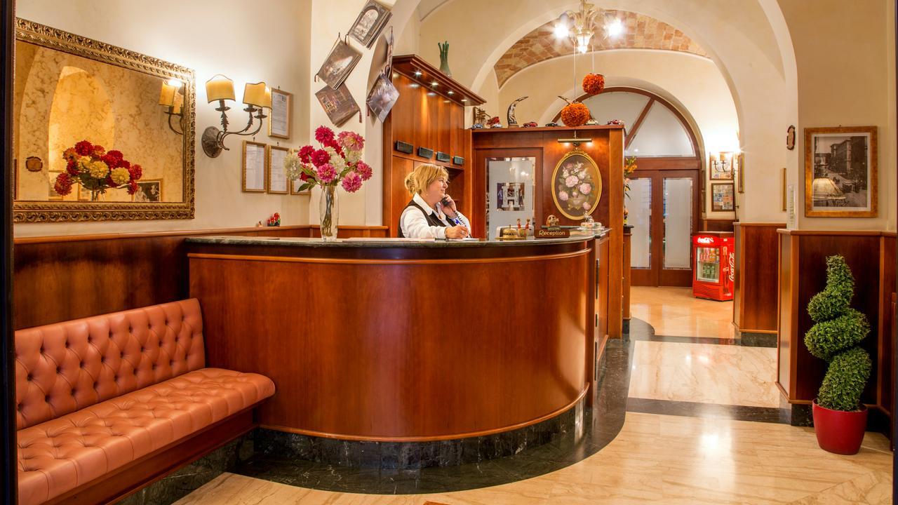 Hotel Assisi Рим Екстериор снимка